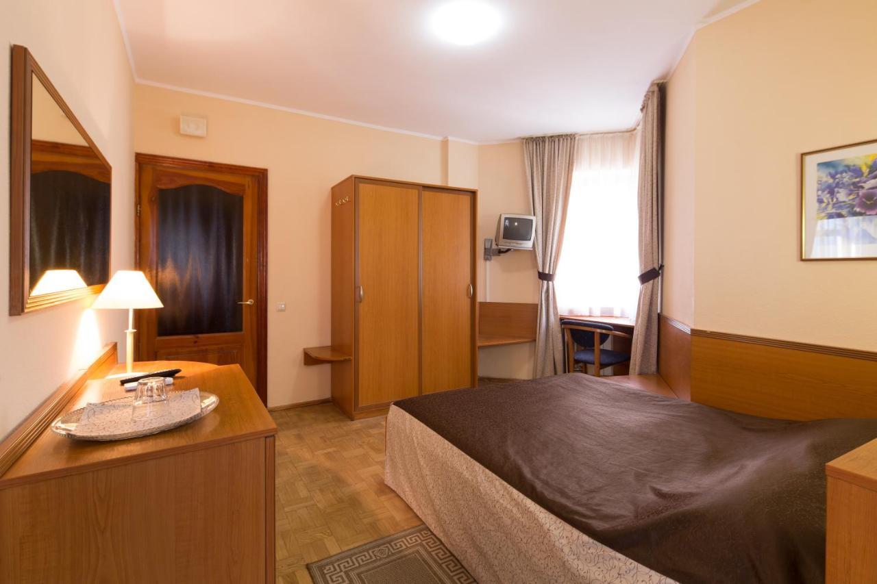 Zhayvir Hotel Kyiv Exterior photo